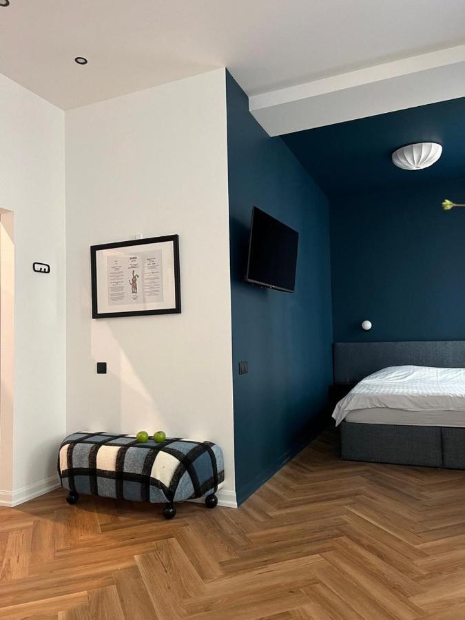 Miro Rooms Skolas - Quiet Chic, Free Parking, Self Check-In Riga Ngoại thất bức ảnh